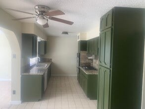 10608 Lakewood Ave in El Paso, TX - Building Photo - Building Photo