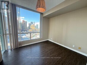 3939 Duke of York Blvd in Mississauga, ON - Building Photo - Building Photo