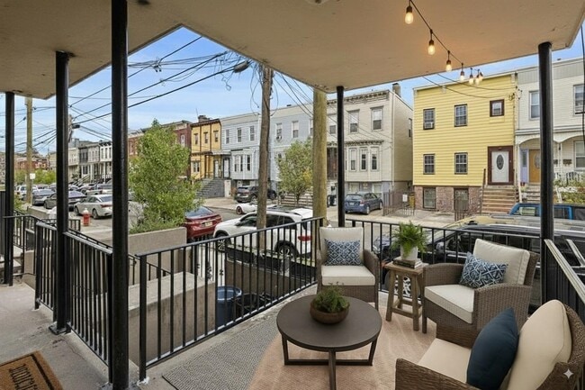 173 Van Horne St in Jersey City, NJ - Building Photo - Building Photo
