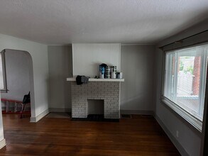 1837 Fallowfield Ave in Pittsburgh, PA - Building Photo - Building Photo