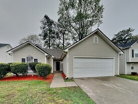 1621 Isleworth Cir in Atlanta, GA - Building Photo