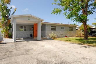 21 NE 57th Ct in Fort Lauderdale, FL - Building Photo - Building Photo