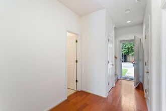 301 Reflection Ln in Hampton, VA - Building Photo - Building Photo