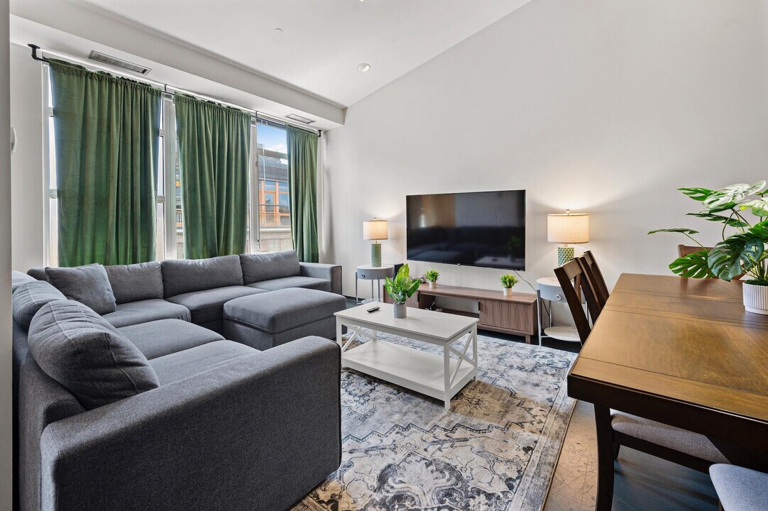 160 E Berkeley St in Boston, MA - Building Photo