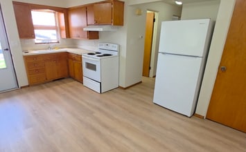 807-809 Sherry St in Neenah, WI - Building Photo - Building Photo