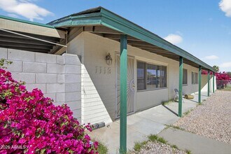 1113 N Coolidge Ave in Casa Grande, AZ - Foto de edificio - Building Photo