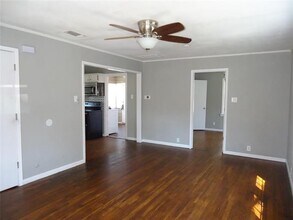 2221 N Crockett St in Sherman, TX - Building Photo - Building Photo