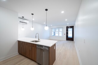 4902 Chestnut St in Philadelphia, PA - Building Photo - Building Photo