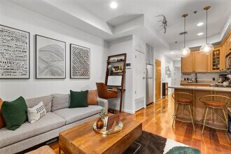 447 Pavonia Ave in Jersey City, NJ - Building Photo - Building Photo