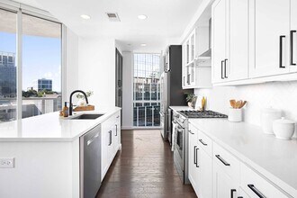 The Huntley Luxury Apartments in Atlanta, GA - Building Photo - Building Photo