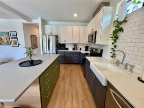 4704 Sunset Trail in Austin, TX - Building Photo - Building Photo