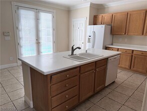608 Bianca Bay St in Las Vegas, NV - Building Photo - Building Photo