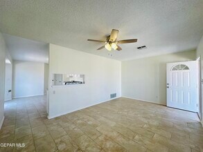 12480 Martin Bauman Dr in El Paso, TX - Building Photo - Building Photo