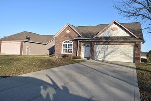 1677 Kingen Dr in Greenfield, IN - Building Photo