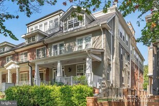 5231 Connecticut Ave NW in Washington, DC - Building Photo