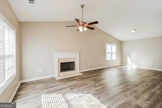 100 Riverhill Ct in Covington, GA - Building Photo - Building Photo