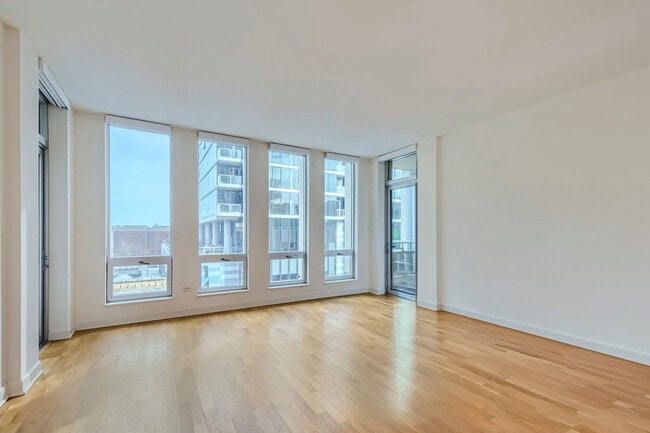 property at 1400 S Michigan Ave