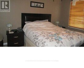 5117 Dryden Ave in Burlington, ON - Building Photo - Building Photo