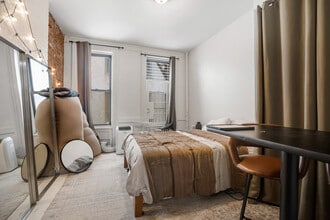 11 Stanton Street in New York, NY - Foto de edificio - Interior Photo
