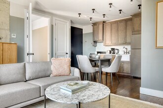 187 Kent Ave in Brooklyn, NY - Building Photo - Building Photo