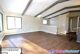 14264 Golf View Dr in Eden Prairie, MN - Building Photo - Building Photo