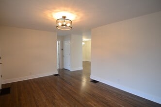 7294 Chetbert Dr in Cincinnati, OH - Building Photo - Building Photo