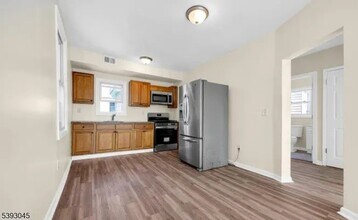 168 N 5th St in Newark, NJ - Building Photo - Building Photo