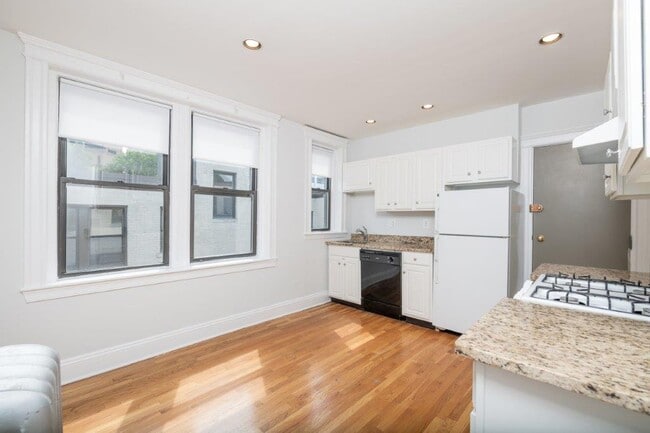 property at 8 Elko St