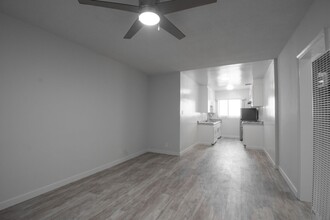 Slauson-4714 in Culver City, CA - Building Photo - Interior Photo