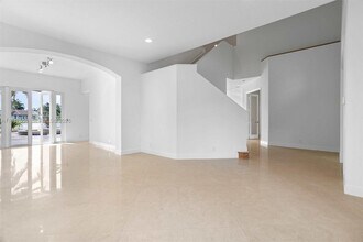 926 Marina Dr in Weston, FL - Building Photo - Building Photo