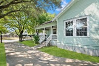 211 Telephone Rd in Houston, TX - Foto de edificio - Building Photo