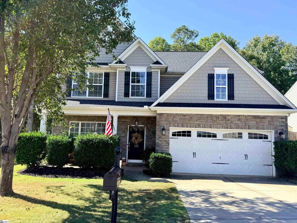 102 Horsepen Way in Simpsonville, SC - Building Photo