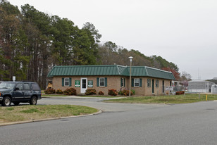 Americana Park East Apartments