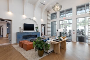 Corban Freedom Apartments in Orlando, FL - Building Photo