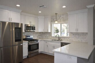 600 Perkins Way in Sacramento, CA - Building Photo - Building Photo