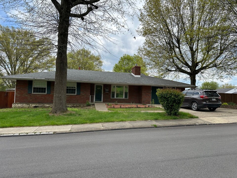 3000 Morningside Ave in Parkersburg, WV - Building Photo