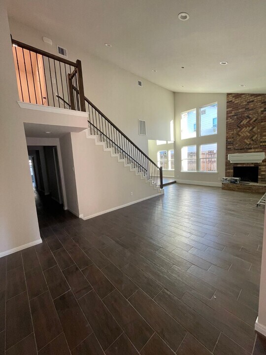 13122 Stillington Dr in Houston, TX - Building Photo