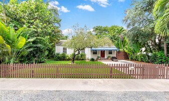 2920 SW 30th Ct in Miami, FL - Building Photo