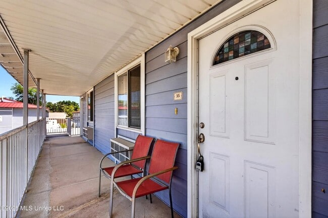 1664 Beach Blvd in Biloxi, MS - Foto de edificio - Building Photo