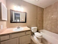 2146 Hazlitt Dr photo'