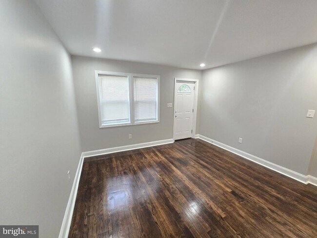 100 Chestnut St in Dundalk, MD - Building Photo - Building Photo