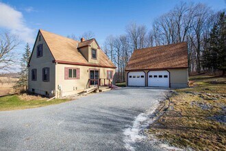 396 Prindle Rd in Charlotte, VT - Building Photo - Building Photo
