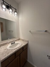 2806 W Mockingbird Ln in Rogers, AR - Building Photo - Building Photo