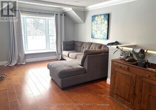 20 Belmont Crescent in Springwater, ON - Building Photo - Building Photo