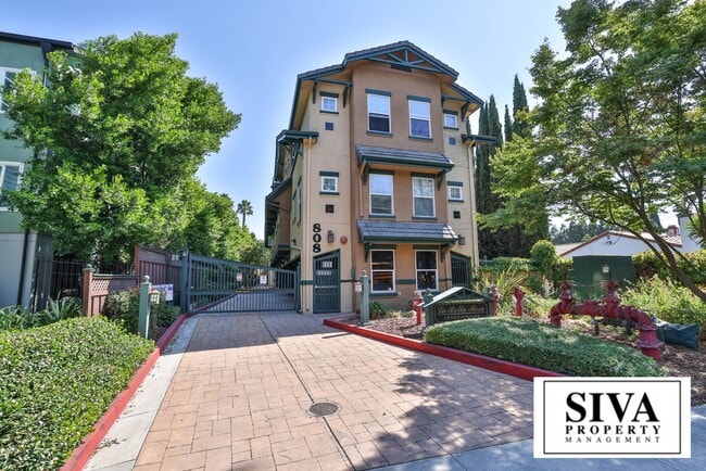 property at 808 Lenzen Ave