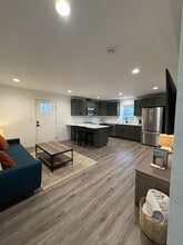 2310 Virginia Ave in Everett, WA - Foto de edificio - Building Photo