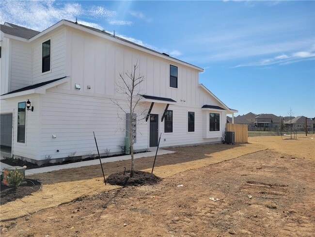 property at 537 Fieldwood Dr