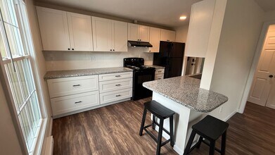 12 Union St in Dover, NH - Building Photo - Building Photo