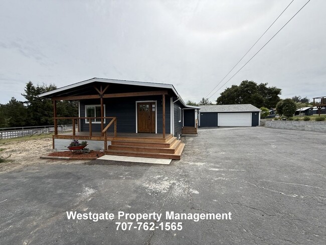 property at 965 Eastman Ln
