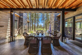 9269 Heartwood Dr in Truckee, CA - Building Photo - Building Photo